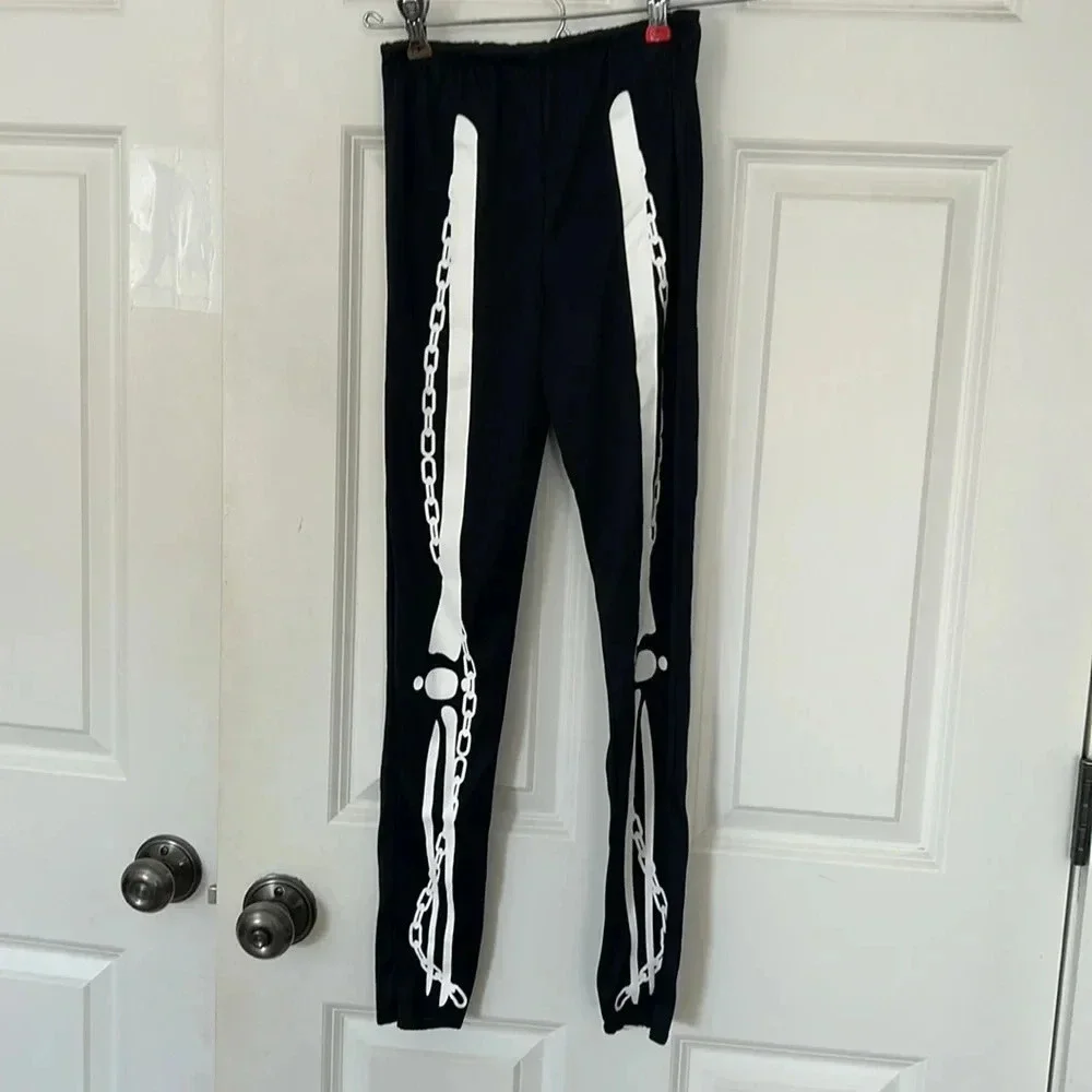 Suit Yourself Costume Co. this grim